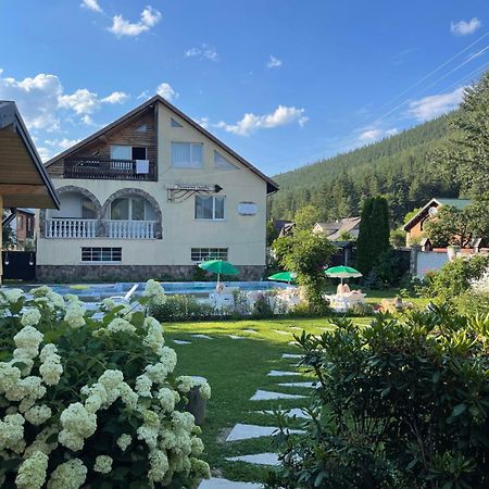 Usadba Tatarchik Hotel Татарив Екстериор снимка