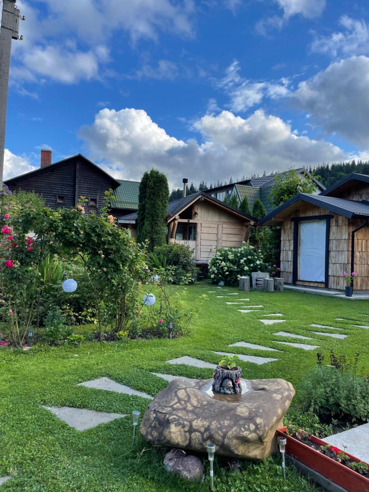Usadba Tatarchik Hotel Татарив Екстериор снимка