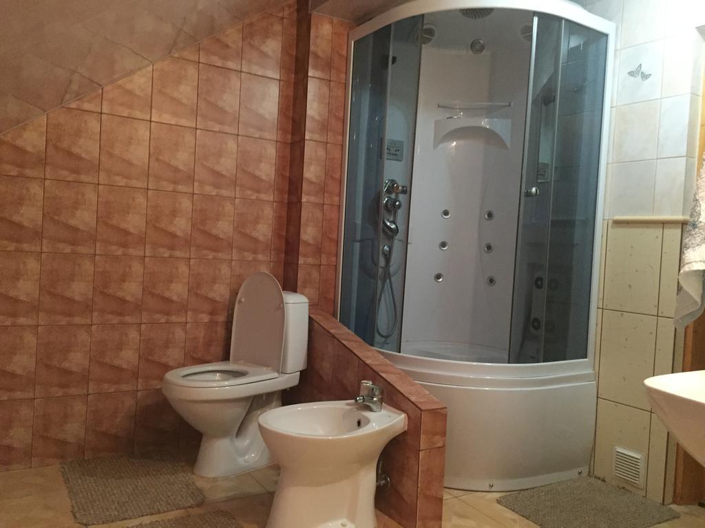 Usadba Tatarchik Hotel Татарив Екстериор снимка