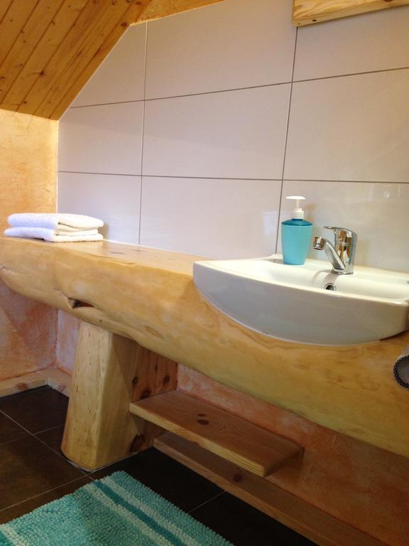Usadba Tatarchik Hotel Татарив Екстериор снимка